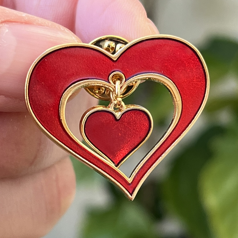 (SKU:818) Heart Lapel Pins with Heart Dangle