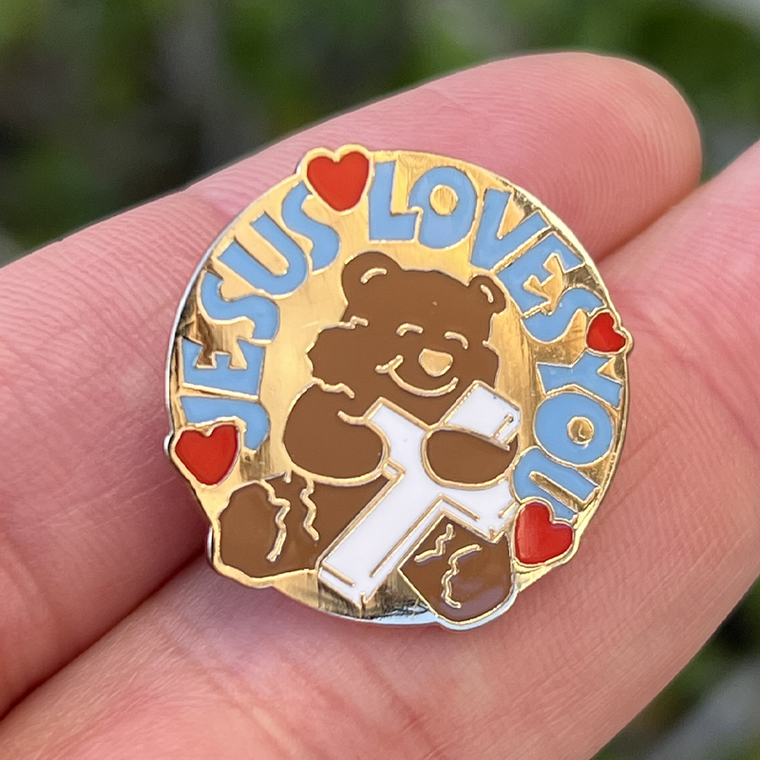 (SKU:945) Jesus Loves You Lapel Pin – Gold Finish