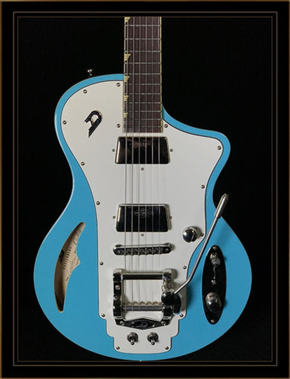 Duesenberg Julia in Narvik Blue