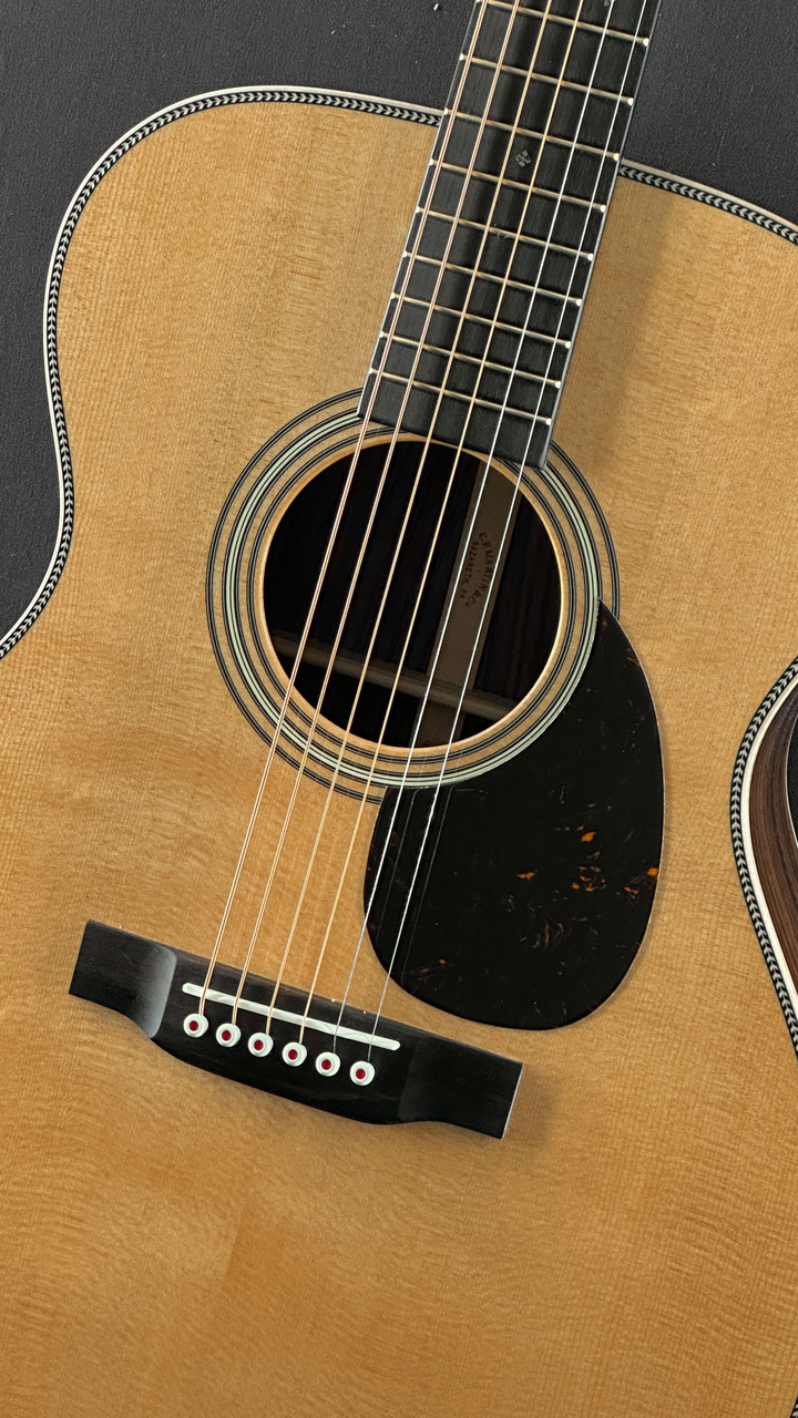 Martin OM-28 Modern Deluxe Rosewood OM
