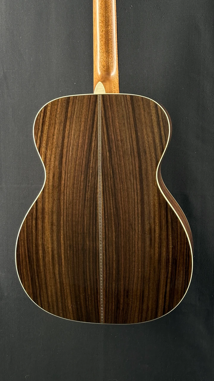 Martin OM-28 Modern Deluxe - European Spruce VTS Top - Back Close