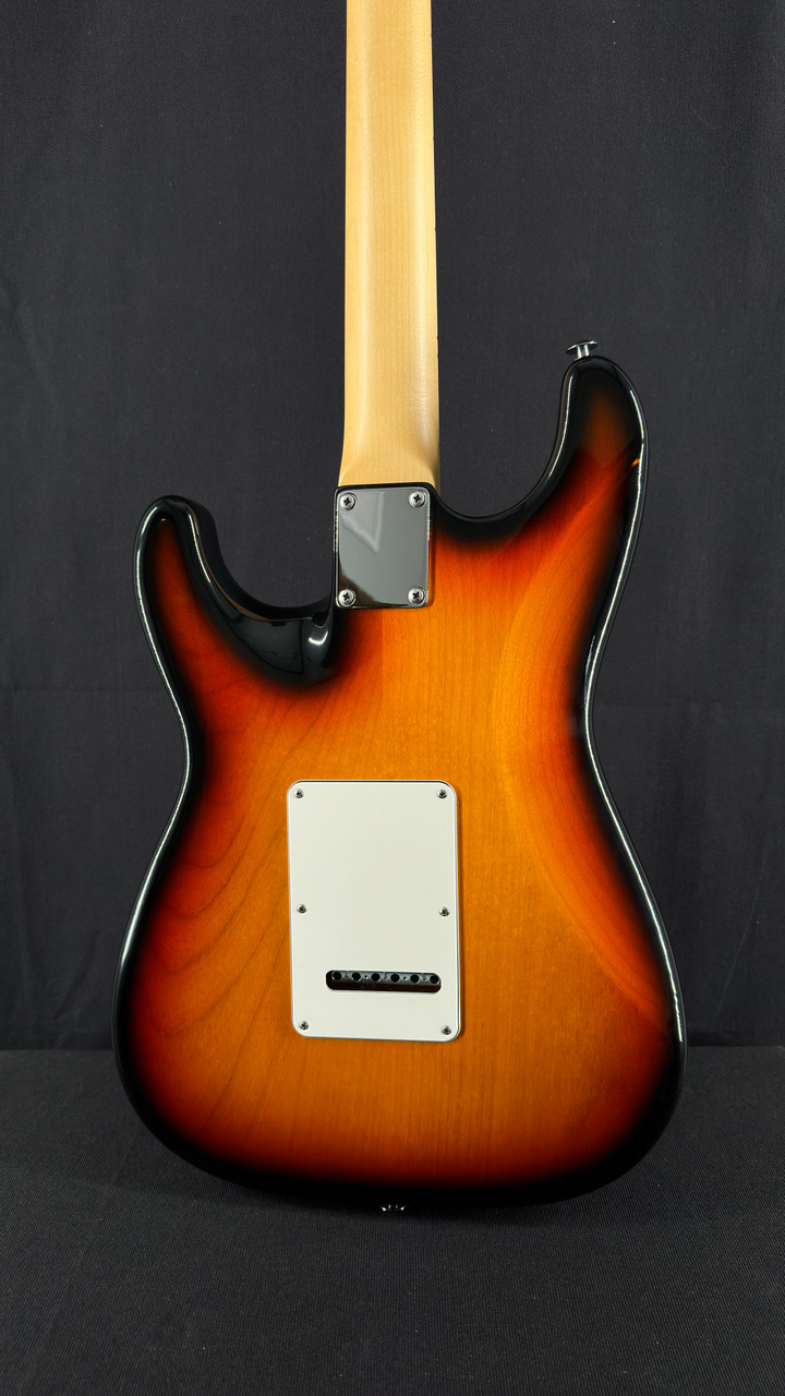 Suhr Classic S Antique in 3-Tone Sunburst with HSS Pickup Configuration and Maple Fretboard