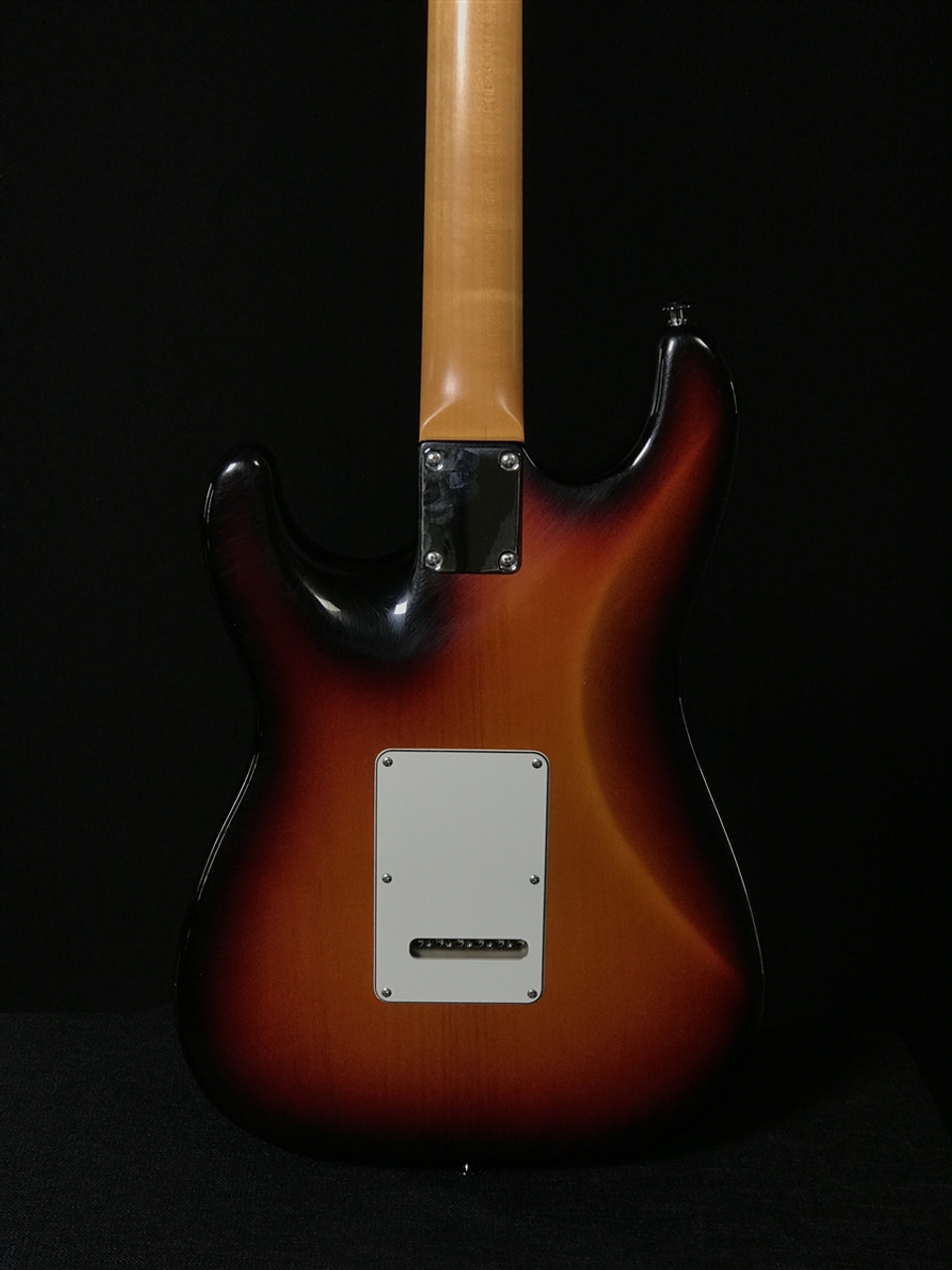 Suhr Classic S Antique in 3-Tone Sunburst with SSS Pickup Configuration and Maple Fretboard