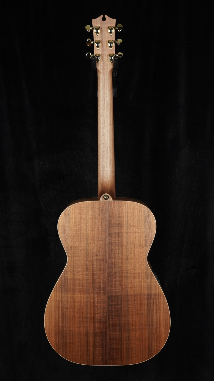 The Guitar Sanctuary | Maton Guitars | EBG808 Artist