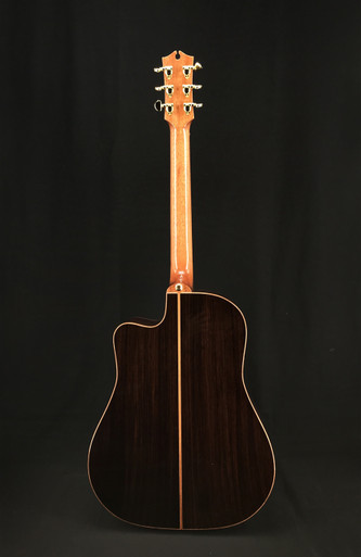 Maton EM100C Cutaway Dreadnought