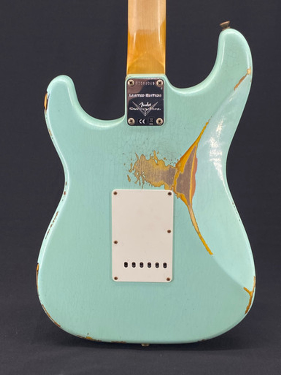 Fender Custom Shop Limited Edition 1967 Strat Heavy Relic in Aged Surf  Green over 3-Tone Sunburst