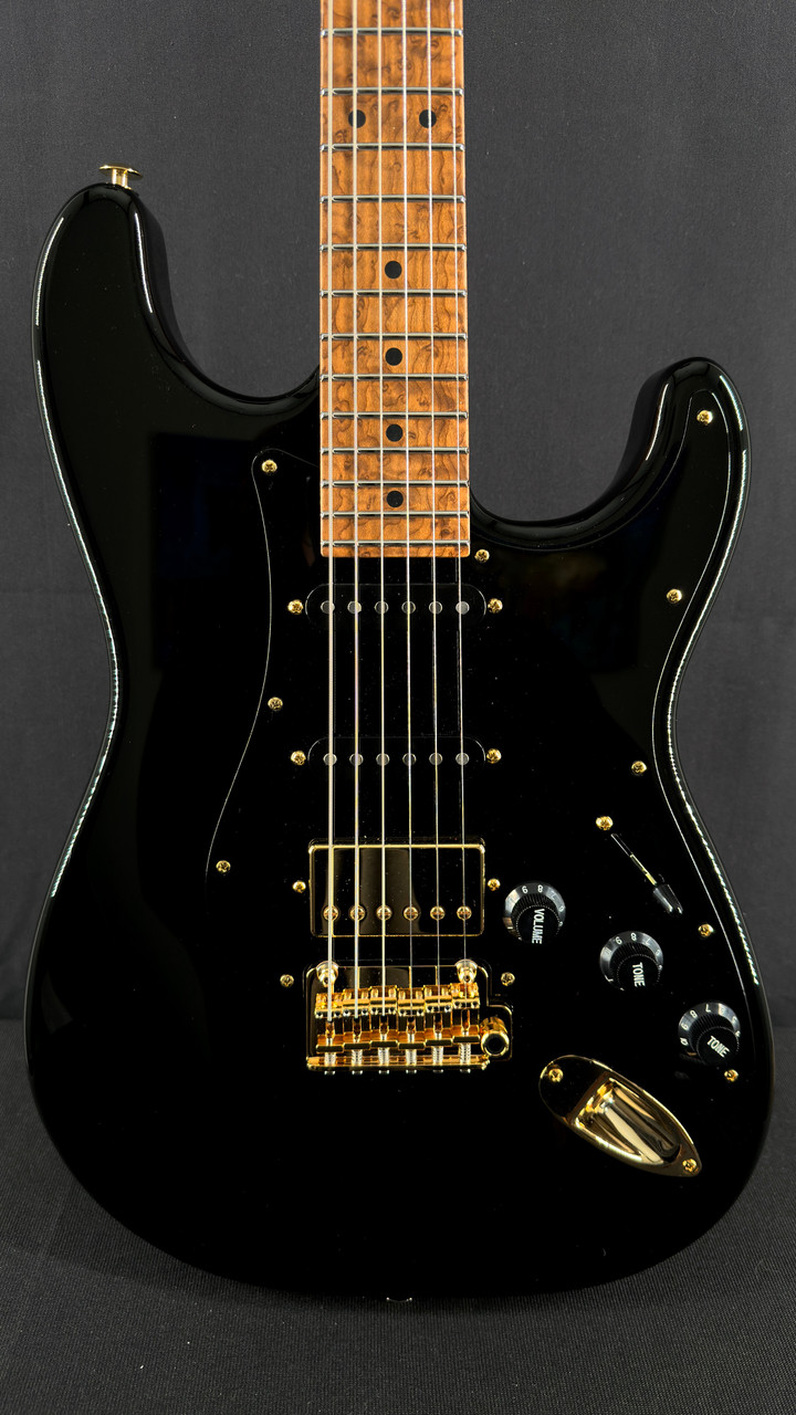 Suhr Mateus Asato Signature Classic HSS in Black Gloss