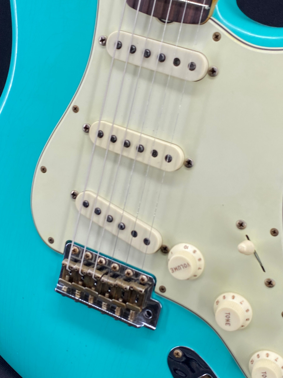 Fender Custom Shop 1963 Stratocaster Journeyman Relic in Sea Foam Green