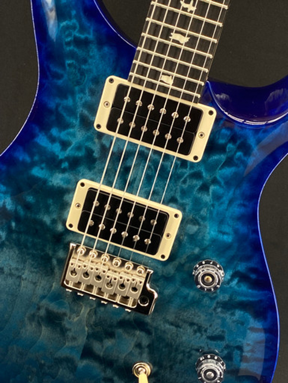 PRS CE 24 Bolt-On in Blueberry with Quilt Top and Ebony Fretboard