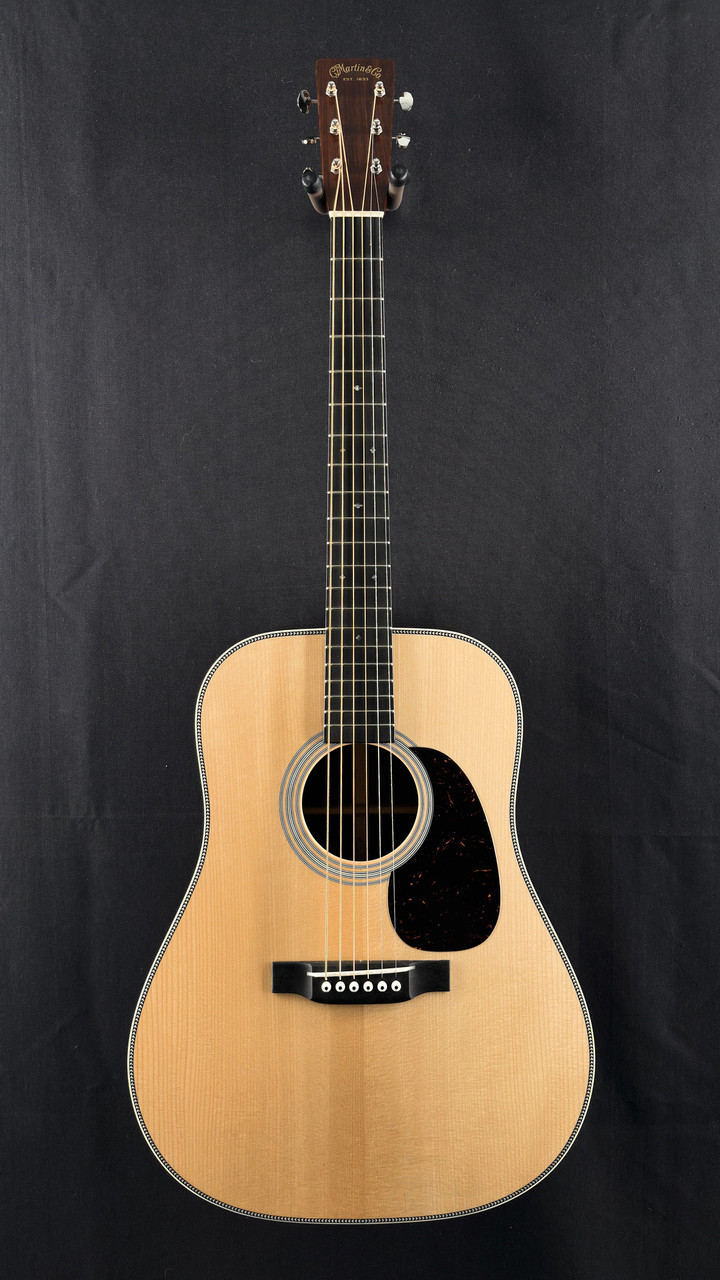 Martin D-28 Authentic 1937 with VTS Top