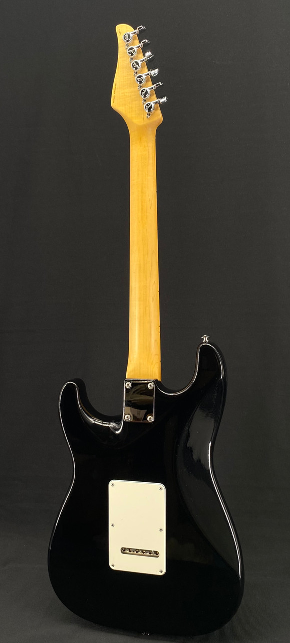 Suhr Classic Antique SSS with Maple Fretboard in Black
