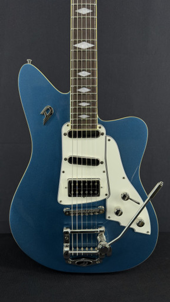 Duesenberg Paloma in Catalina Blue