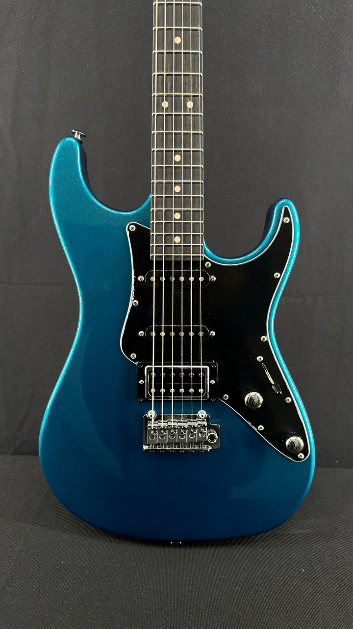 Suhr Pete Thorn Signature Standard HSS in Ocean Turquoise Metallic