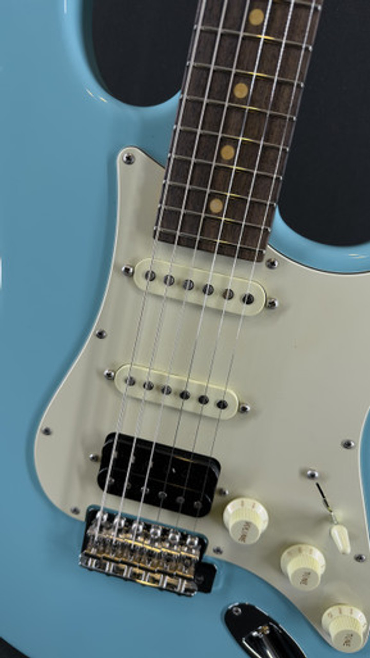 Suhr Classic S Vintage LE in Daphne Blue Suhr Classic S Vintage LE in Daphne Blue