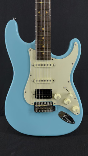 Suhr Classic S Vintage LE in Daphne Blue