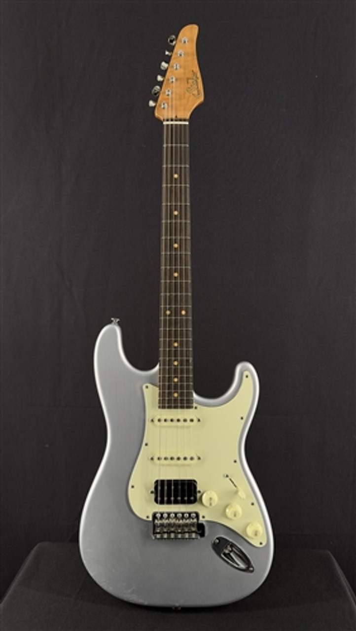 Suhr Classic S Vintage LE in Firemist Silver