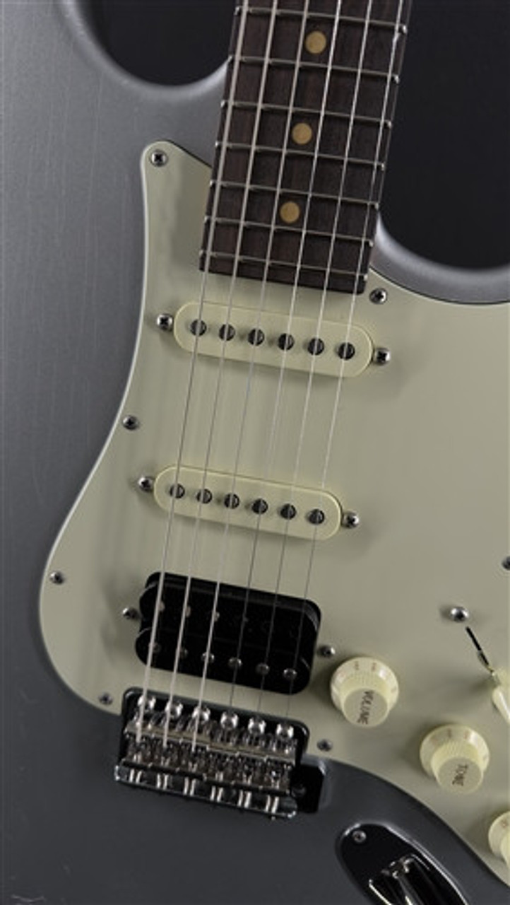 Suhr Classic S Vintage LE in Firemist Silver Suhr Classic S Vintage LE in Firemist Silver