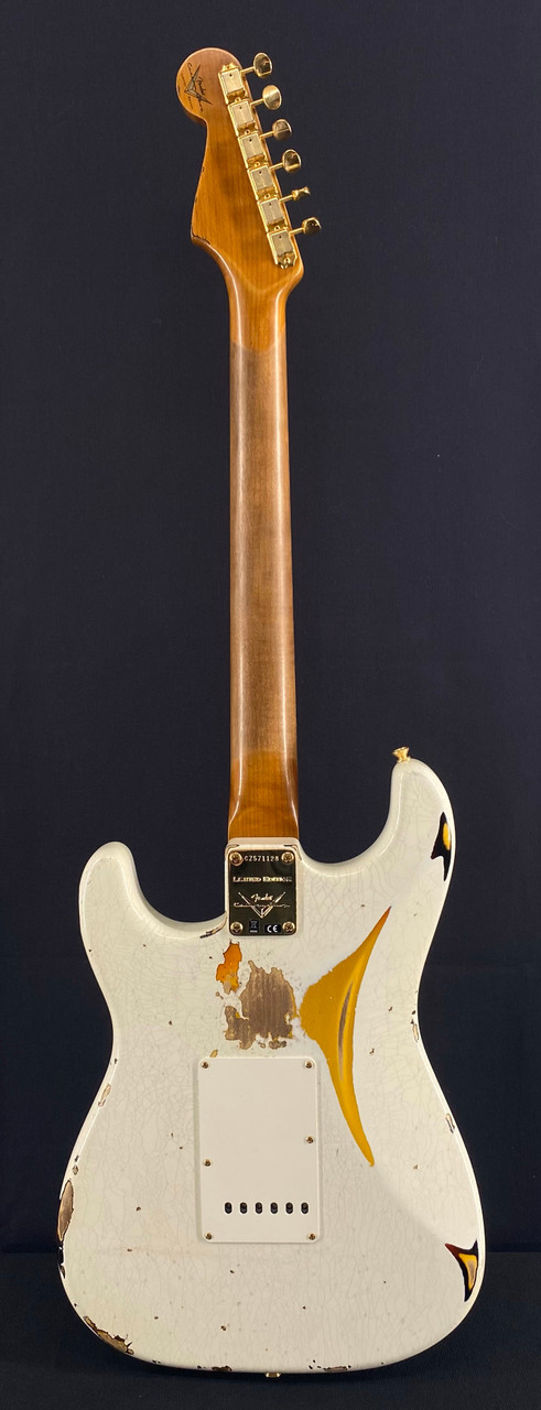 Fender Custom Shop LTD Edition '62 Heavy Relic Strat in Aged Olympic White over 3-Color SB