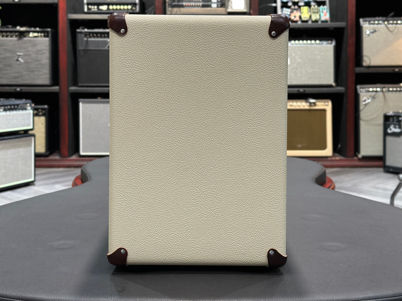Mesa Boogie 2x10 Boogie 23" Wide Open Back Cabinet in California Tweed Dress