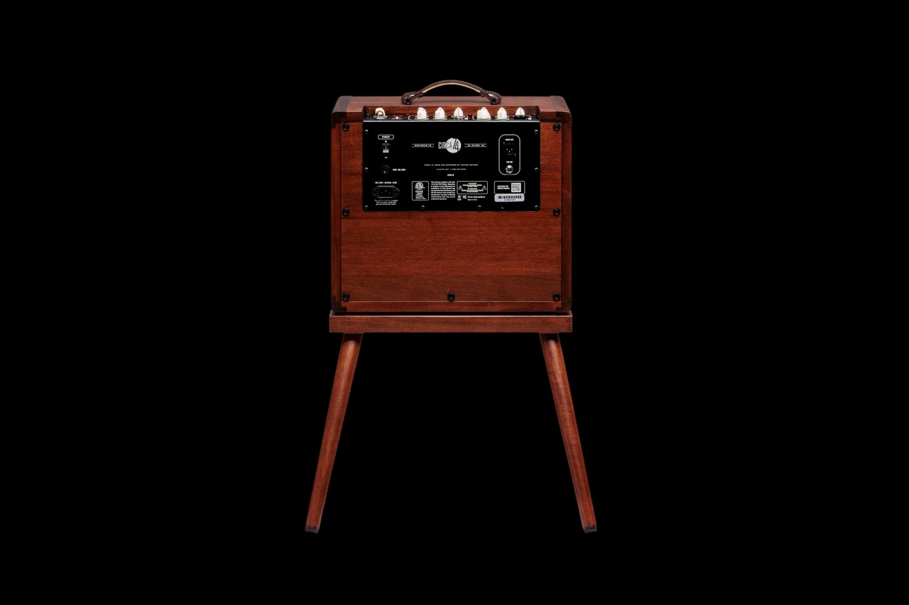 Taylor Circa 74 Acoustic Guitar/Vocal Amplifier in Mahogany