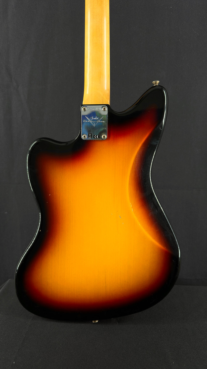 Fender Custom Shop Journeyman Relic '62 Jazzmaster in Aged 3-Color Sunburst