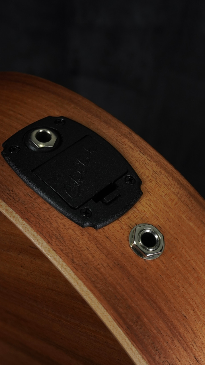 Cole Clark True Hybrid in Natural with HSS Pickup Configuration