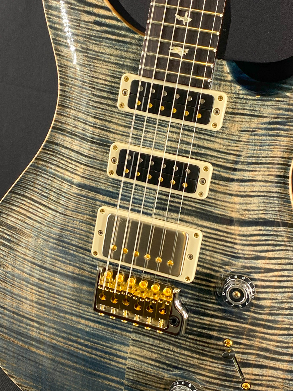 PRS Studio 22 in Faded Whale Blue with Flame Maple 10 Top