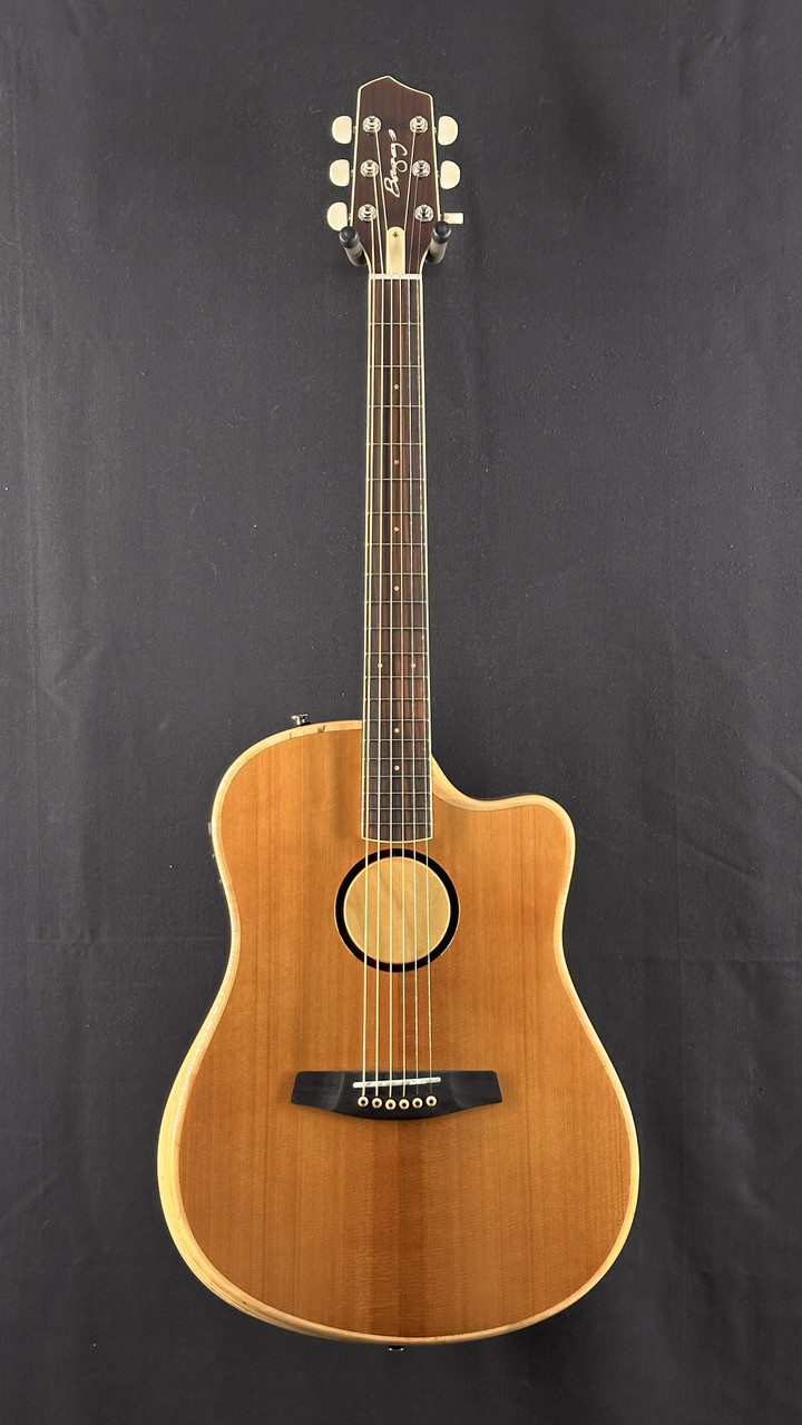 Solid spruce top acoustic guitar 2025