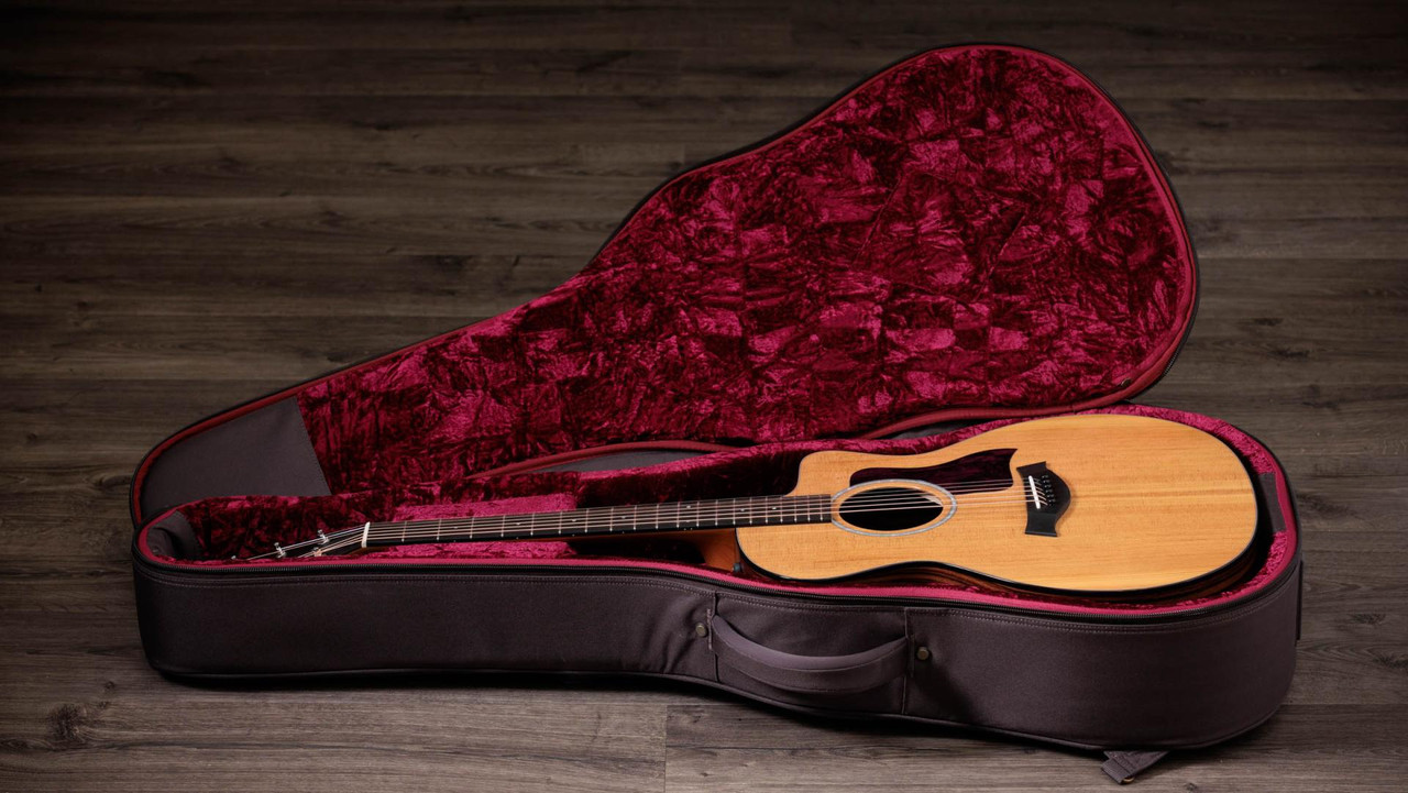 Taylor 214ce Plus Rosewood Grand Auditorium