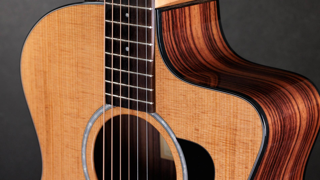 Taylor 214ce Plus Rosewood Grand Auditorium