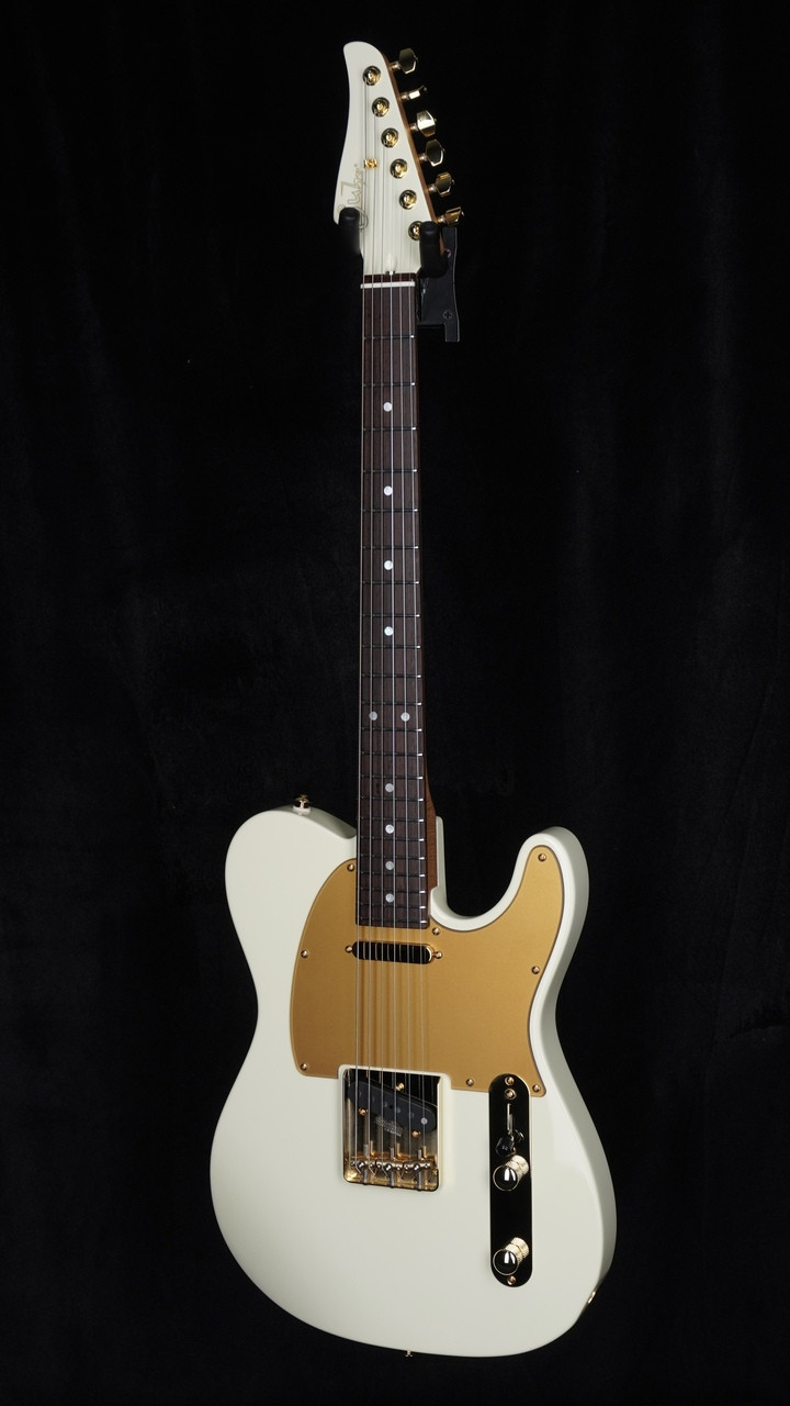 The Guitar Sanctuary | Suhr Guitars | Mateus Asato | Classic T