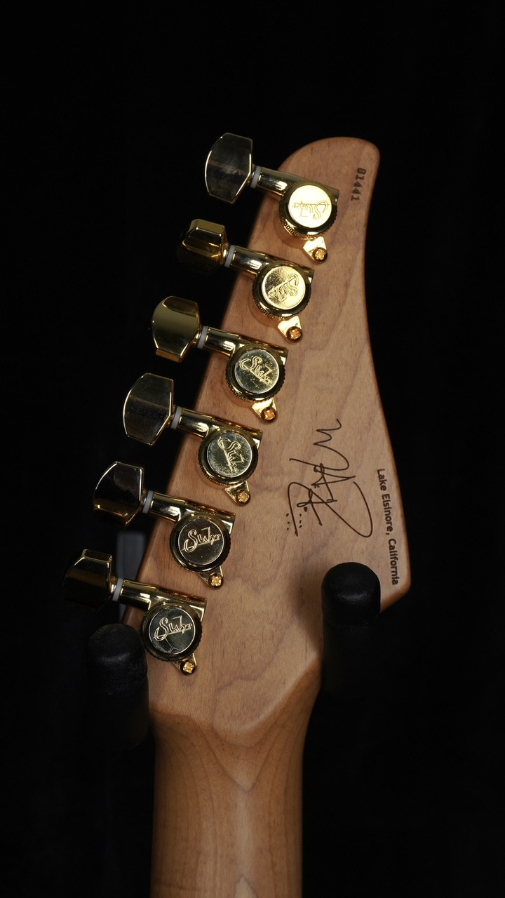 The Guitar Sanctuary | Suhr Guitars | Mateus Asato | Classic T