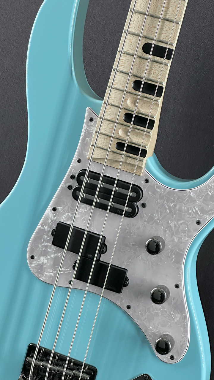The Guitar Sanctuary | Yamaha Guitars | Billy Sheehan The Guitar Sanctuary | Yamaha Guitars | Billy Sheehan