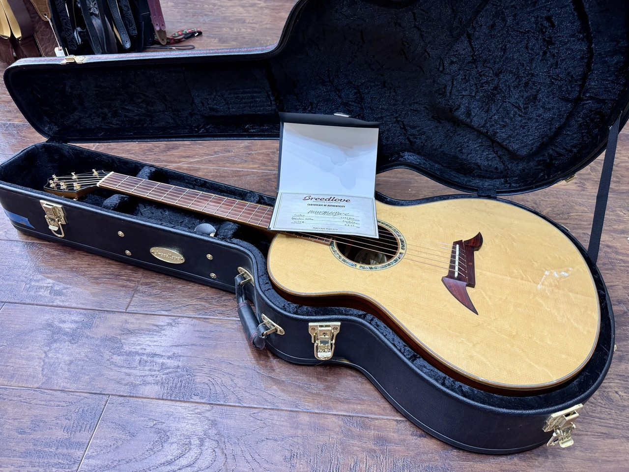 Preowned 2017 Breedlove C25/BCC Custom Concert  Cocobolo with Sitka Spruce Top