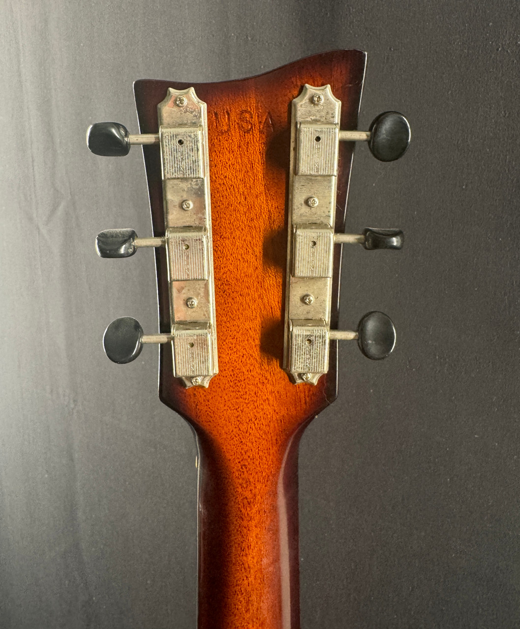 Preowned Echopark Downtowner Deluxe P90 in Vintage 2 Tone Burst