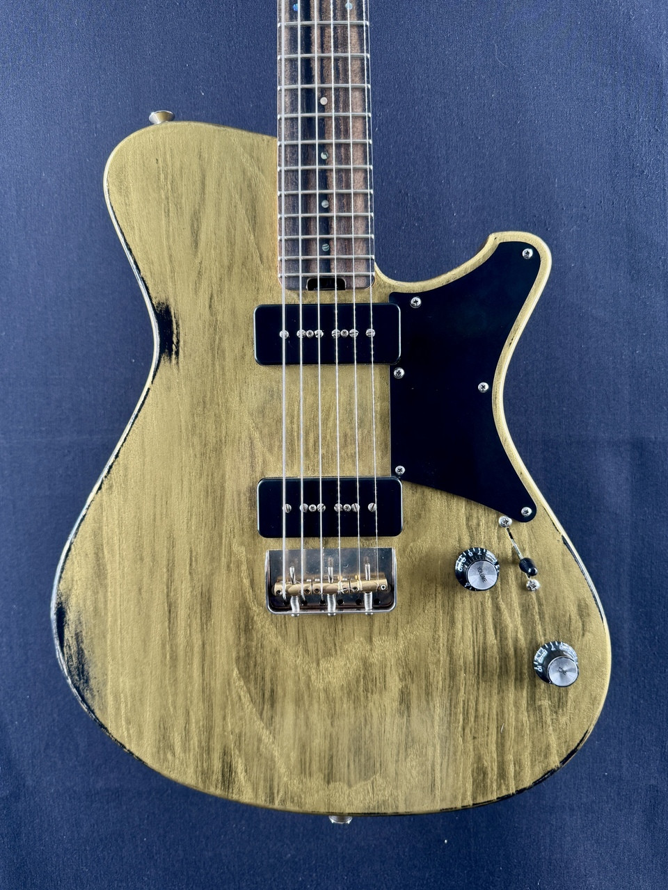 Preowned K'Mo Berlin Bolt in Antique Faded Gold