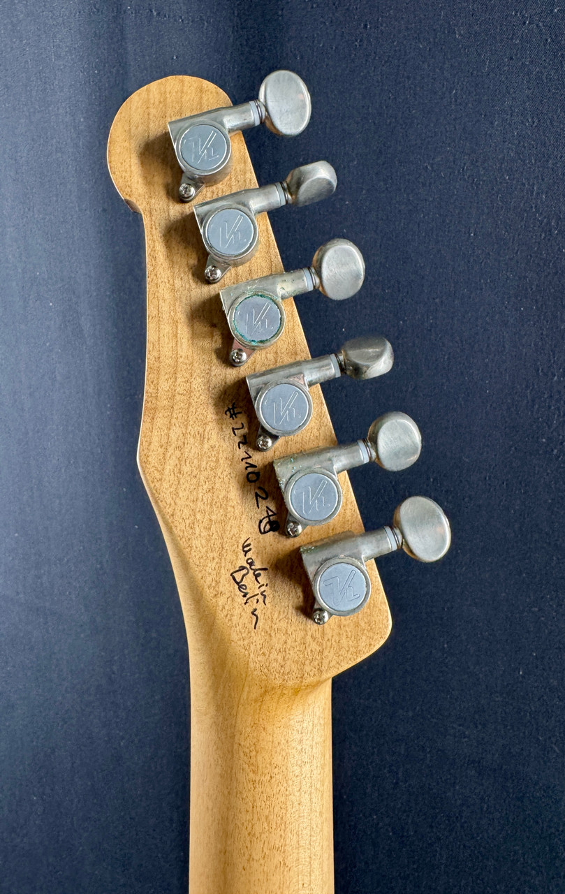 Preowned K'Mo Berlin Bolt in Antique Faded Gold