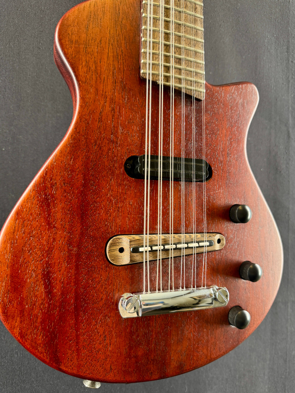 Preowned Veillette 12 String Short Scale Electric in Natural