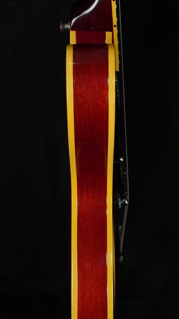 Vintage 1966 Gibson Trini Lopez in Cherry Vintage 1966 Gibson Trini Lopez in Cherry