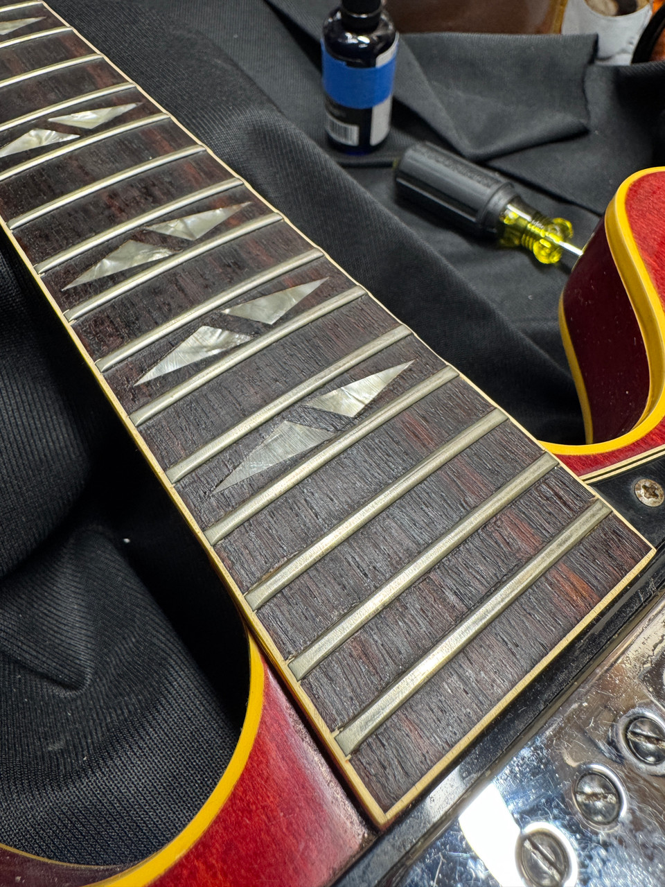 Vintage 1966 Gibson Trini Lopez in Cherry Vintage 1966 Gibson Trini Lopez in Cherry