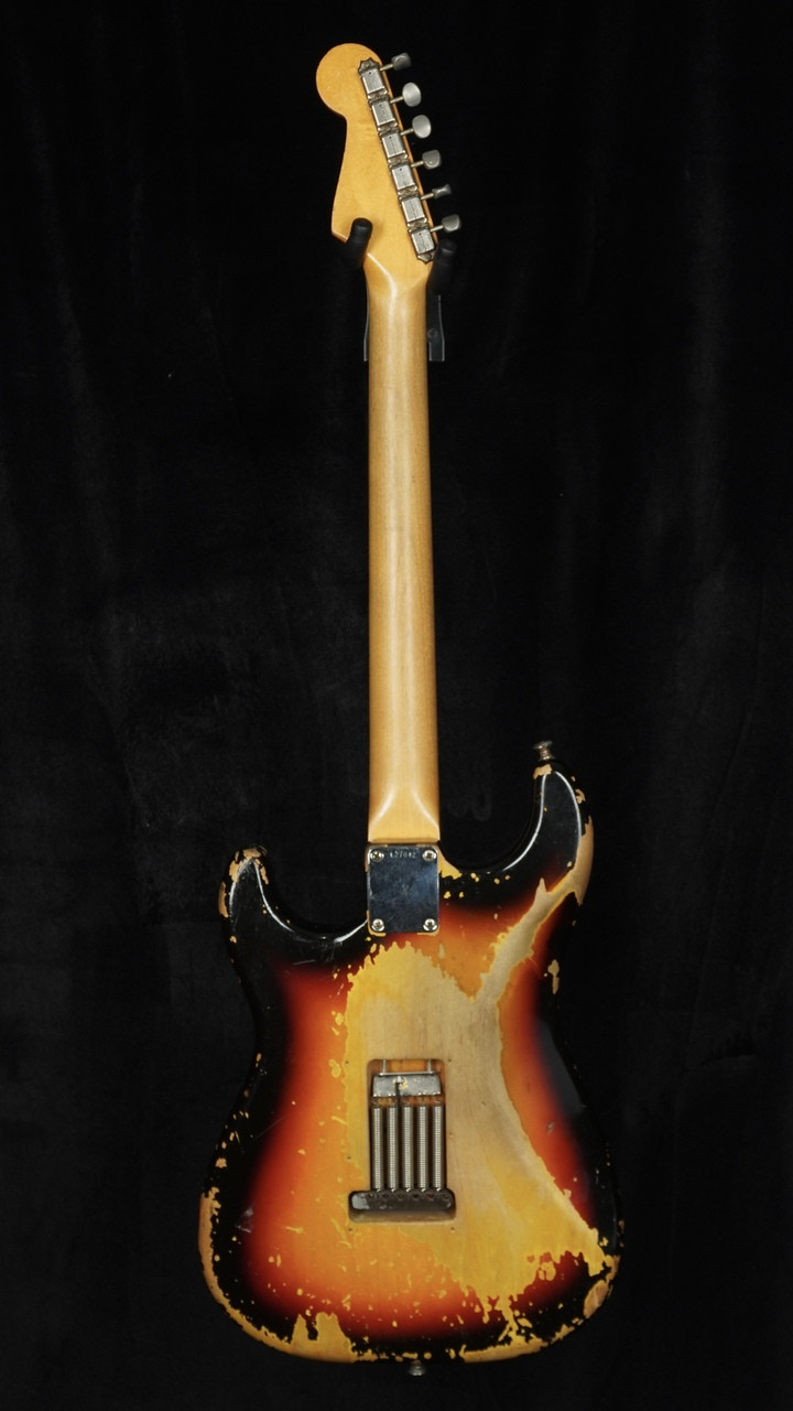 Vintage Fender 1964 Stratocaster in Sunburst Vintage Fender 1964 Stratocaster in Sunburst