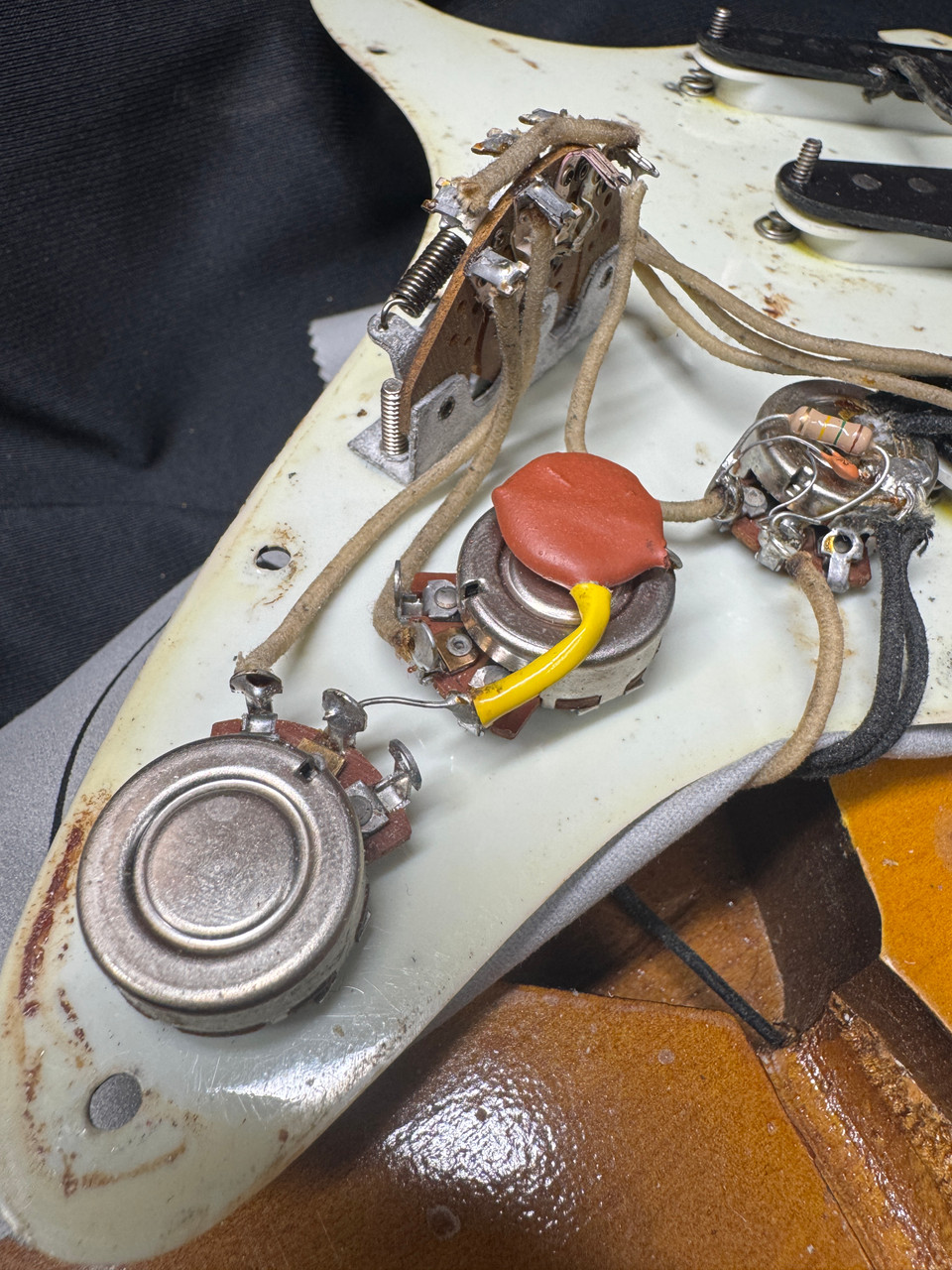 Fender Stratocaster 1961 Vintage Original 3-Tone Sunburst