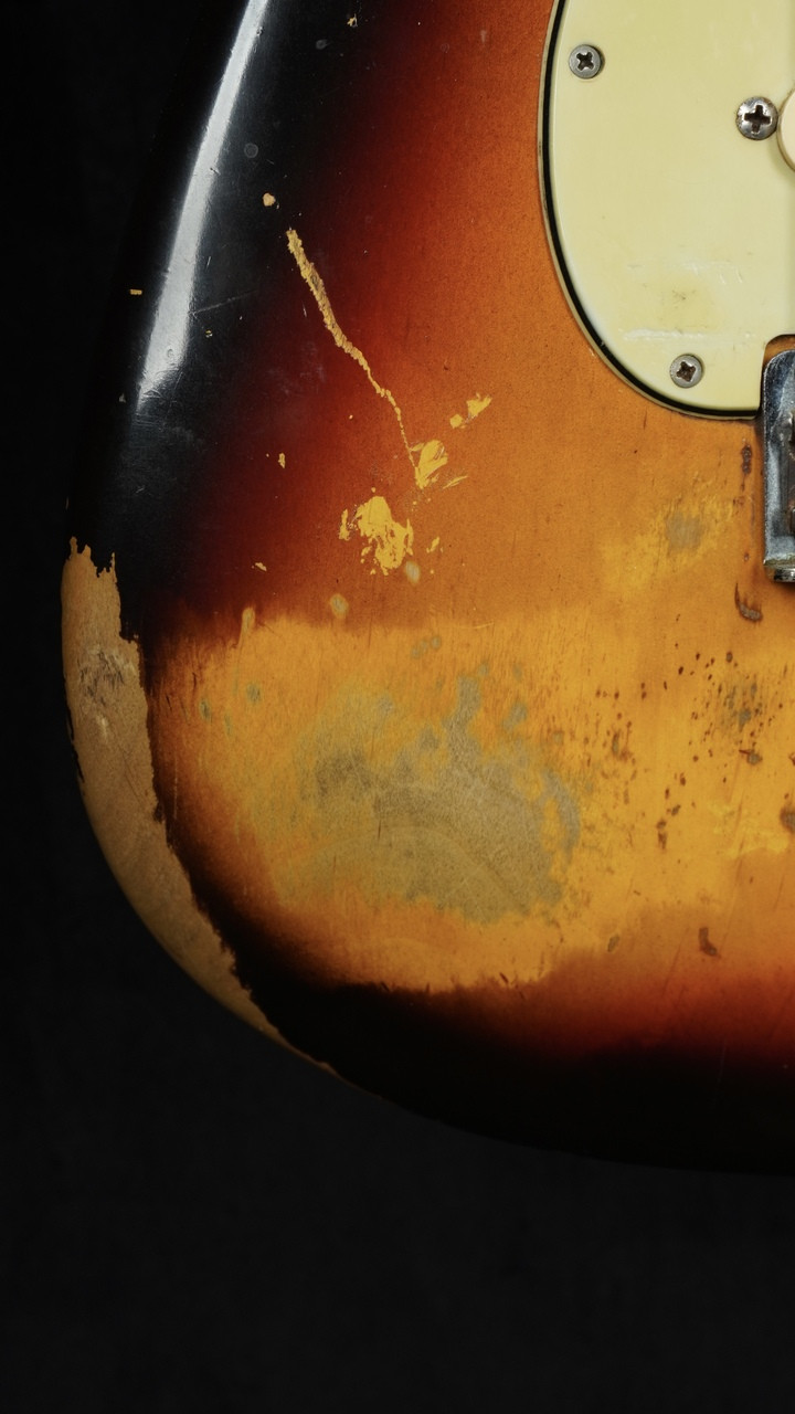 Vintage Fender Stratocaster 1962 in Sunburst Vintage Fender Stratocaster 1962 in Sunburst