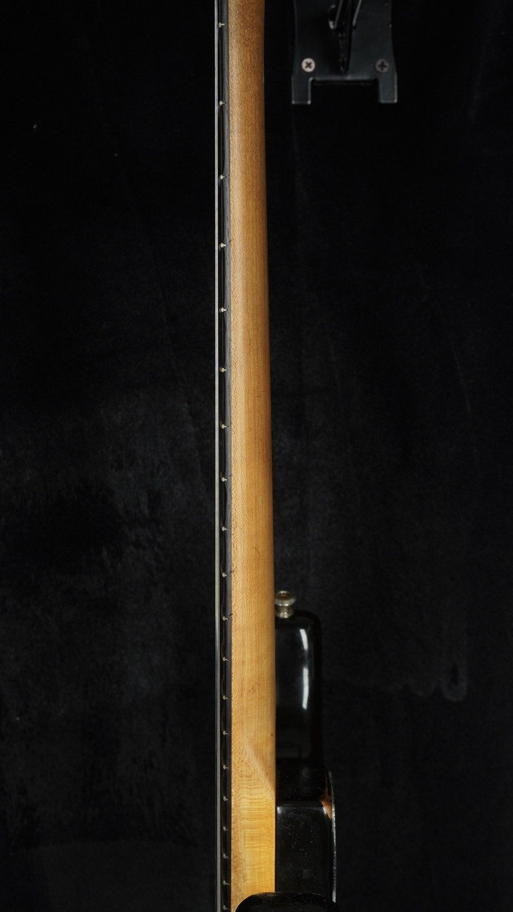 Vintage Fender Stratocaster 1962 in Sunburst Vintage Fender Stratocaster 1962 in Sunburst