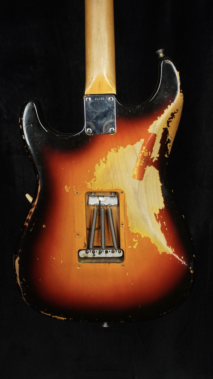Vintage Fender Stratocaster 1962 in Sunburst Vintage Fender Stratocaster 1962 in Sunburst