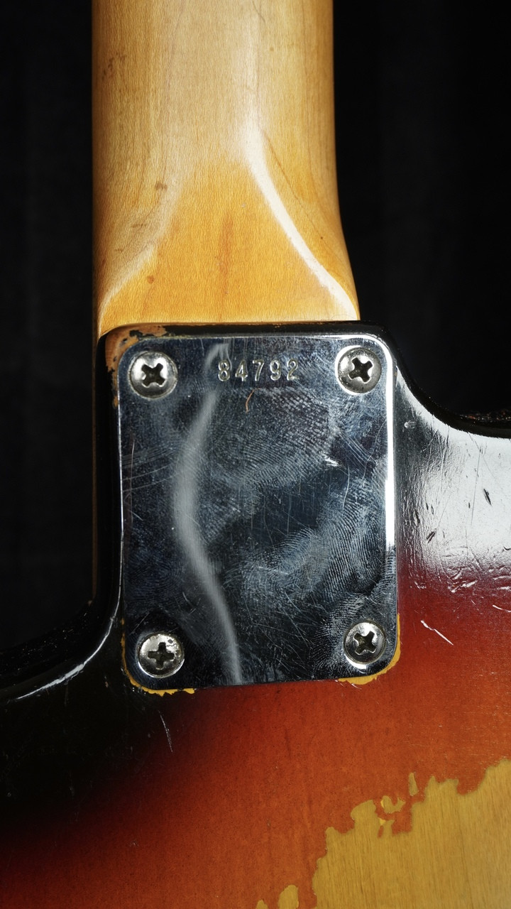 Vintage Fender Stratocaster 1962 in Sunburst Vintage Fender Stratocaster 1962 in Sunburst