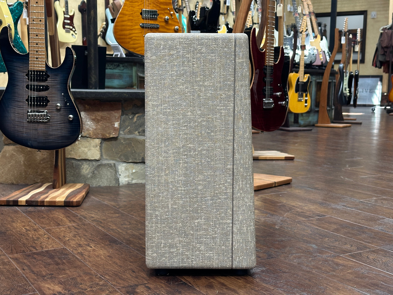 Preowned Carr Rambler 1x15 Combo in Fawn Slub