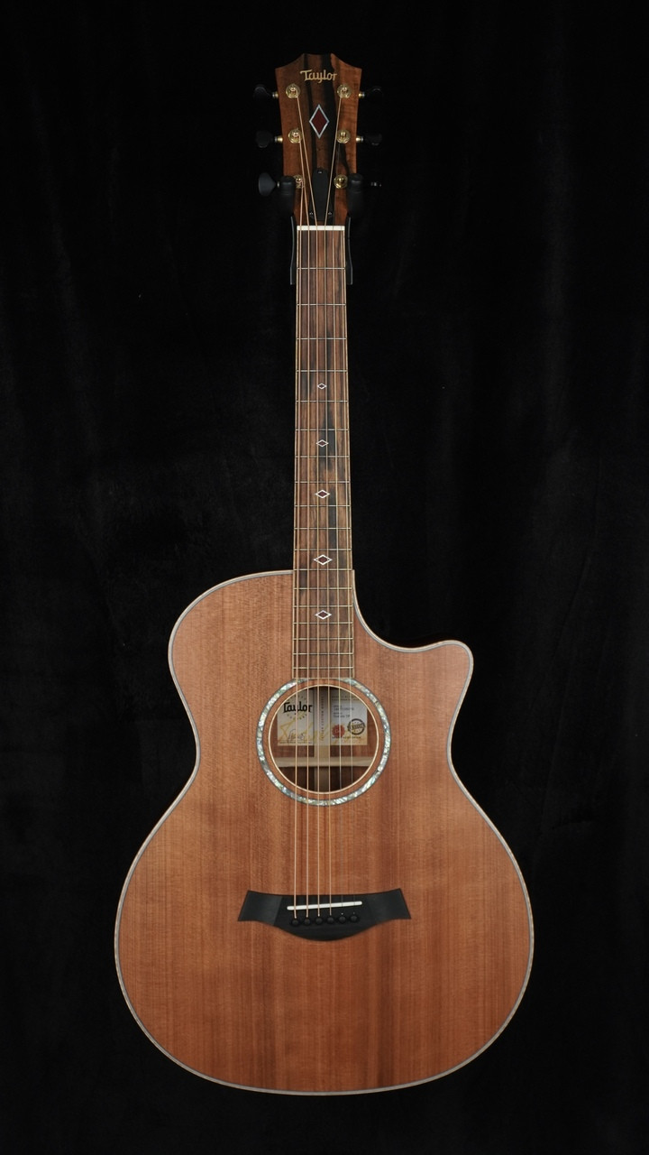 Taylor Custom 12-Fret Grand Auditorium in Blackwood with Sinker Redwood Top