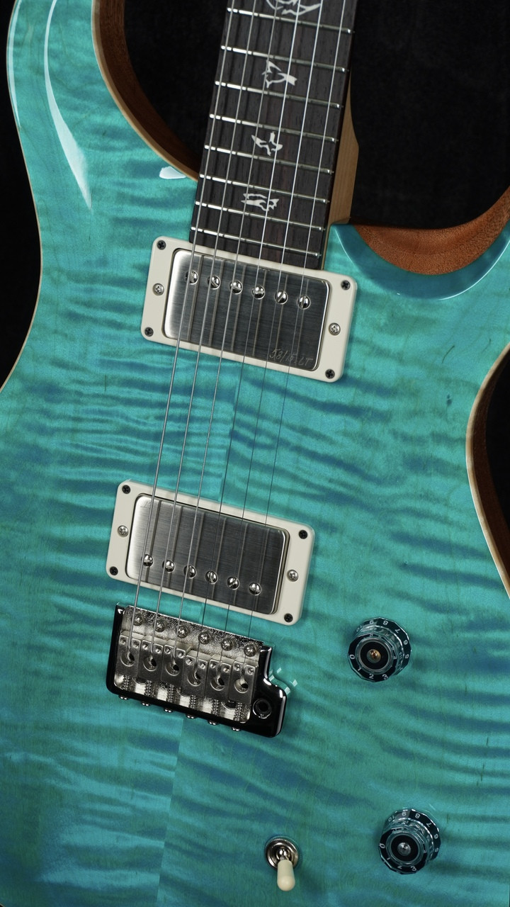 PRS CE 22 Limited Edition in Carroll Blue