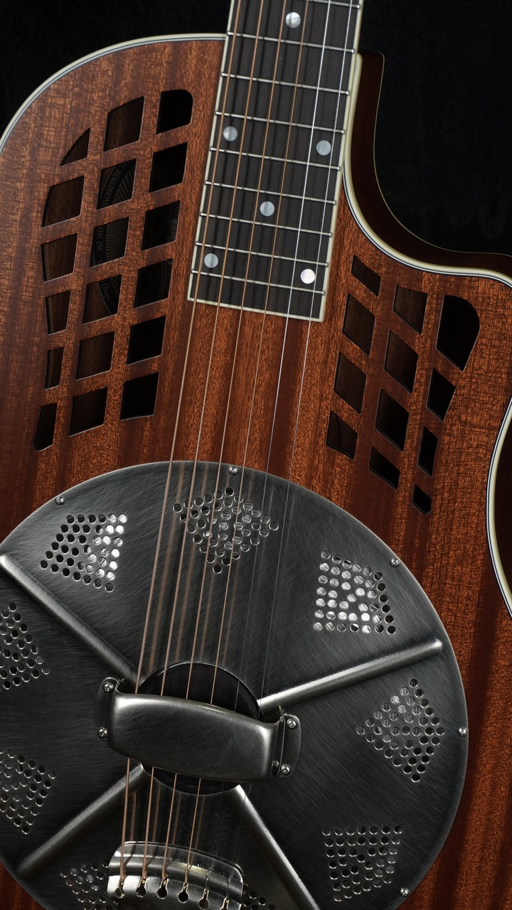 National Reso-Phonic ResoRocket Wood Body Singlecone Roundneck Resonator with Cutaway National Reso-Phonic ResoRocket Wood Body Singlecone Roundneck Resonator with Cutaway